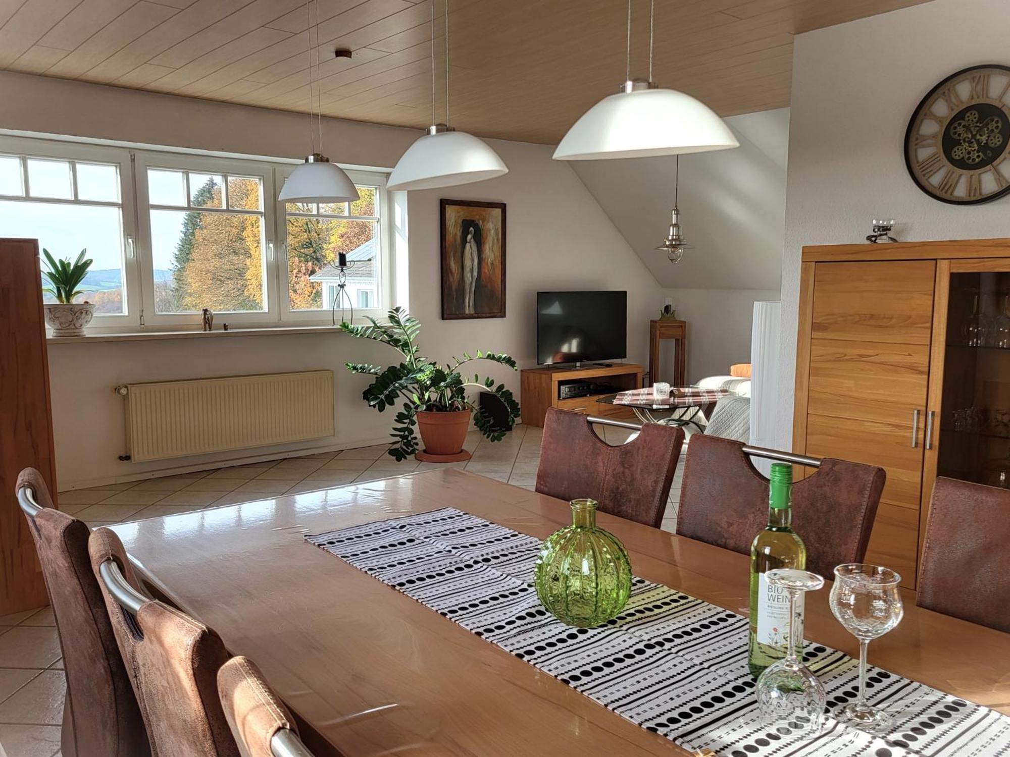 לינדלאר Ferienwohnung Falkenhof מראה חיצוני תמונה